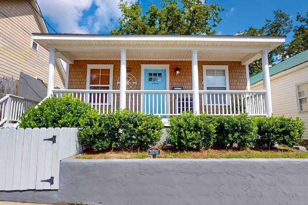 The Blue Door Bungalow Wilmington Bagian luar foto