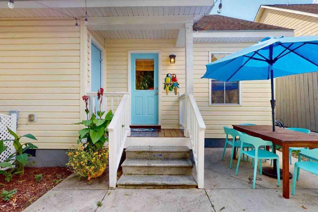 The Blue Door Bungalow Wilmington Bagian luar foto