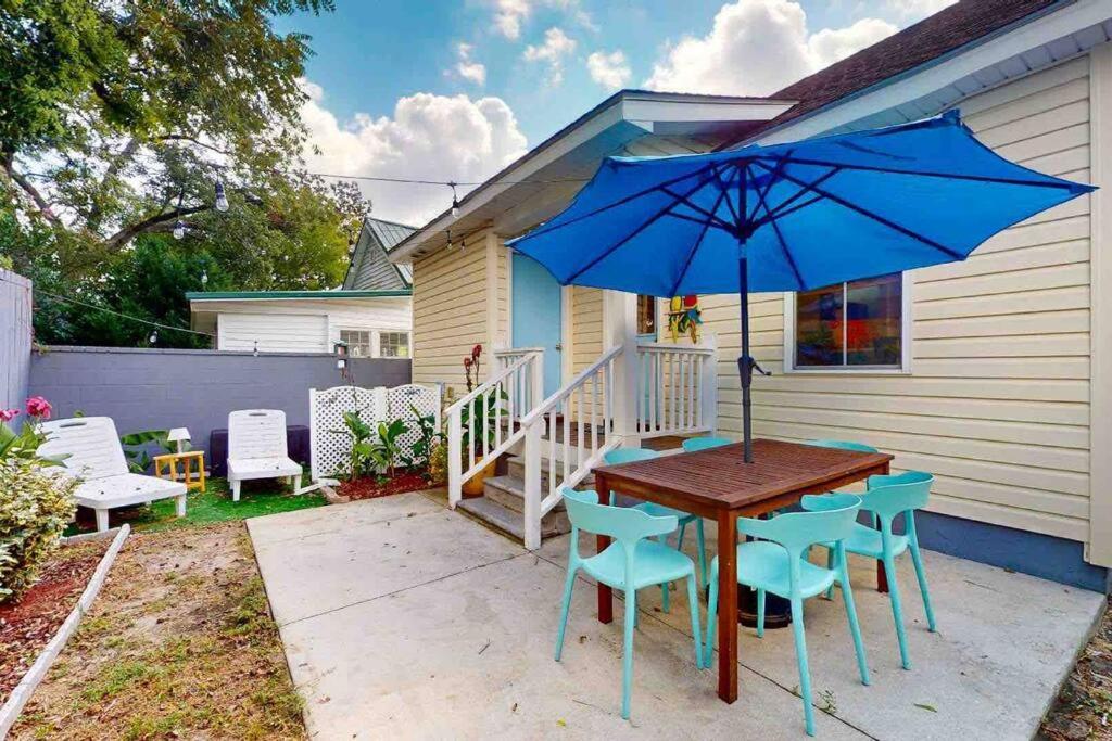 The Blue Door Bungalow Wilmington Bagian luar foto
