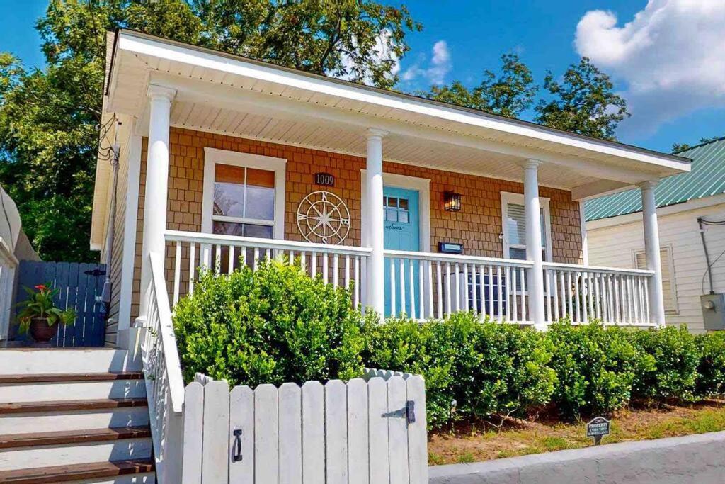 The Blue Door Bungalow Wilmington Bagian luar foto